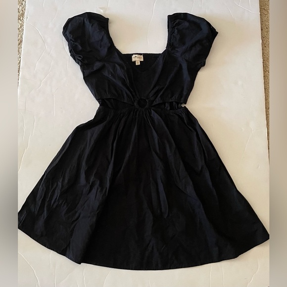 derek heart Black Cutout Mini Off Shoulder Dress - Picture 1 of 6